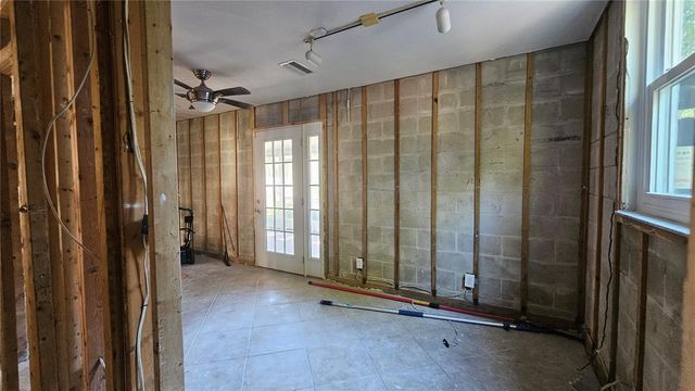 208 48TH AVENUE N, St Petersburg, FL 33703