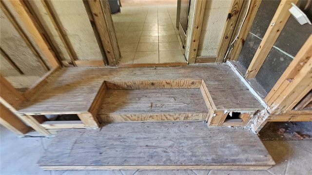 208 48TH AVENUE N, St Petersburg, FL 33703