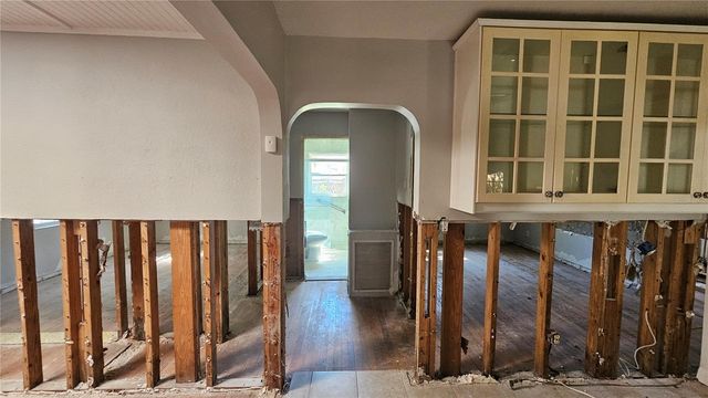 208 48TH AVENUE N, St Petersburg, FL 33703