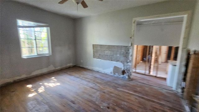 208 48TH AVENUE N, St Petersburg, FL 33703