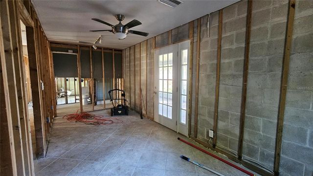 208 48TH AVENUE N, St Petersburg, FL 33703