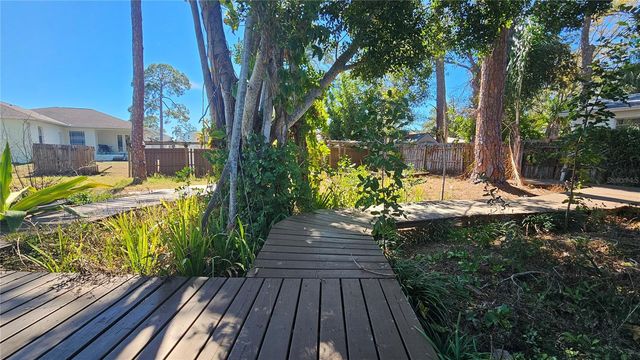 208 48TH AVENUE N, St Petersburg, FL 33703