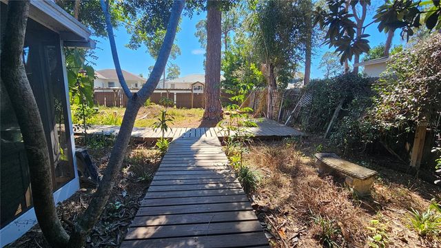 208 48TH AVENUE N, St Petersburg, FL 33703