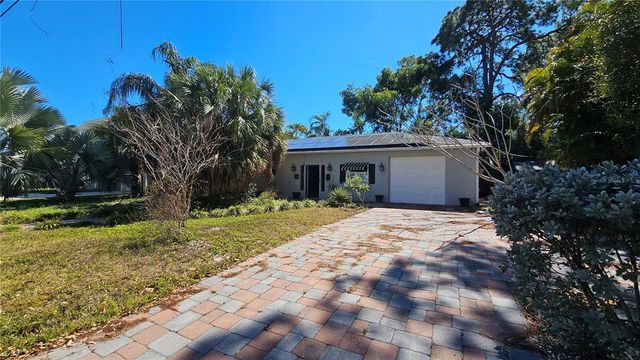 208 48TH AVENUE N, St Petersburg, FL 33703