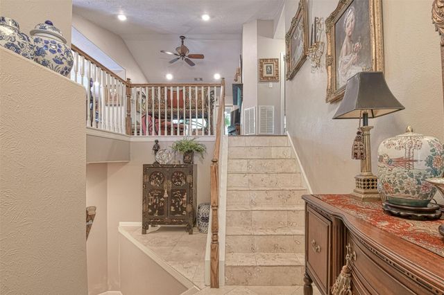 109 Avonlea Drive, The Woodlands, TX 77382