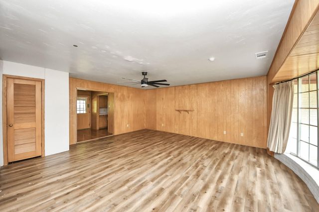 1013 Stevens Avenue, Conroe, TX 77301