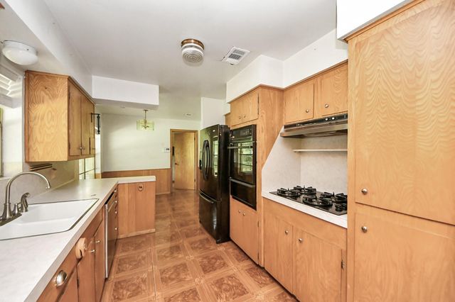 1013 Stevens Avenue, Conroe, TX 77301