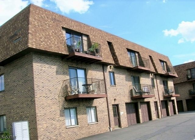 825 Riverside Ave 106, Lyndhurst Twp., NJ 07071