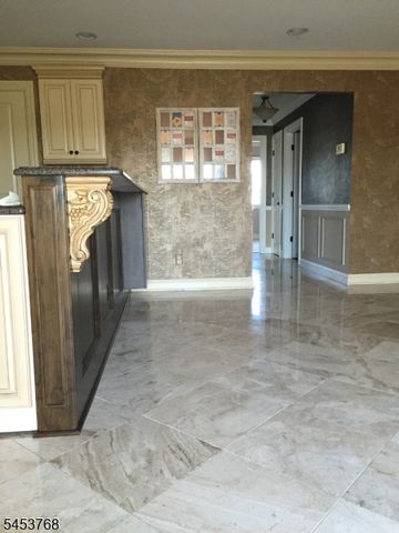 825 Riverside Ave 106, Lyndhurst Twp., NJ 07071
