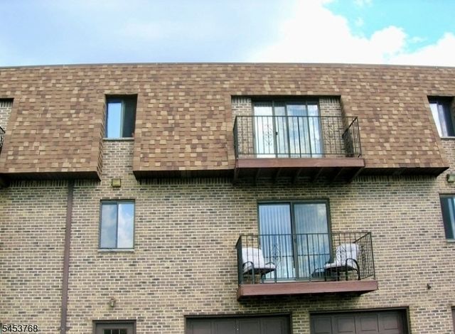 825 Riverside Ave 106, Lyndhurst Twp., NJ 07071