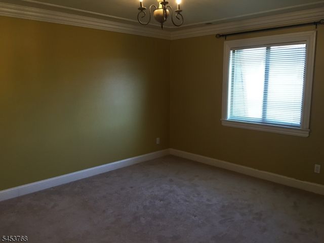 825 Riverside Ave 106, Lyndhurst Twp., NJ 07071