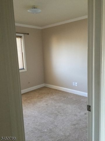 825 Riverside Ave 106, Lyndhurst Twp., NJ 07071