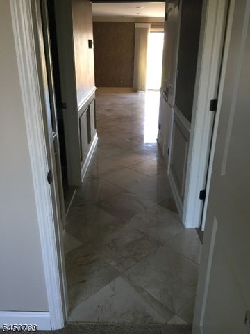 825 Riverside Ave 106, Lyndhurst Twp., NJ 07071