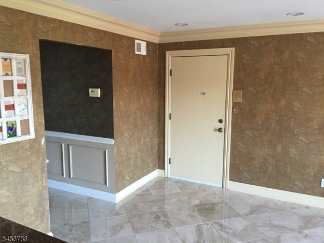 825 Riverside Ave 106, Lyndhurst Twp., NJ 07071