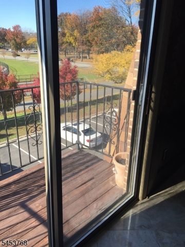 825 Riverside Ave 106, Lyndhurst Twp., NJ 07071