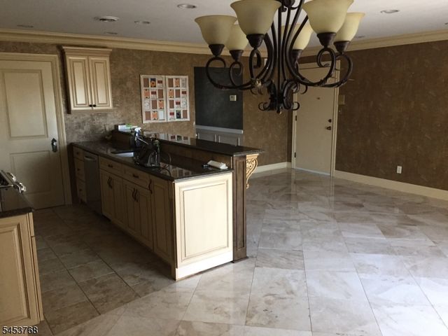 825 Riverside Ave 106, Lyndhurst Twp., NJ 07071