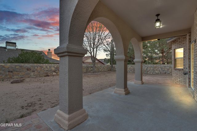 7072 LUZ DE ESPEJO Drive, El Paso, TX 79912