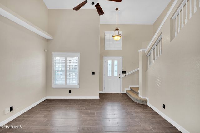 7072 LUZ DE ESPEJO Drive, El Paso, TX 79912