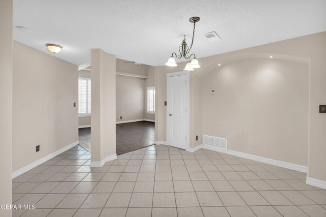 7072 LUZ DE ESPEJO Drive, El Paso, TX 79912