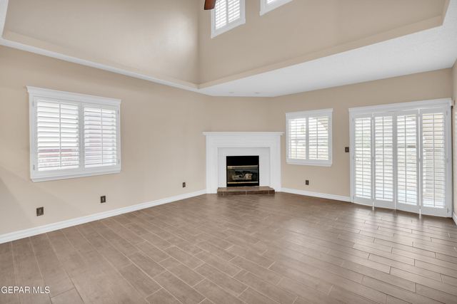 7072 LUZ DE ESPEJO Drive, El Paso, TX 79912