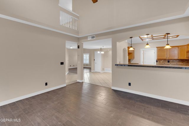 7072 LUZ DE ESPEJO Drive, El Paso, TX 79912