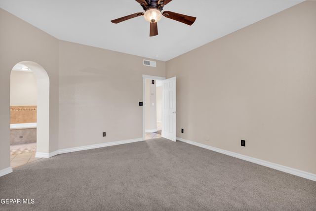 7072 LUZ DE ESPEJO Drive, El Paso, TX 79912