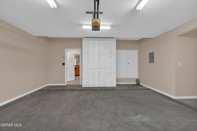 7072 LUZ DE ESPEJO Drive, El Paso, TX 79912