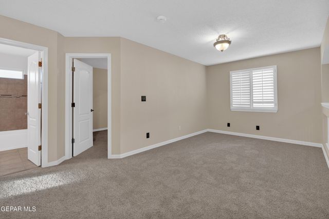 7072 LUZ DE ESPEJO Drive, El Paso, TX 79912