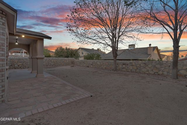 7072 LUZ DE ESPEJO Drive, El Paso, TX 79912