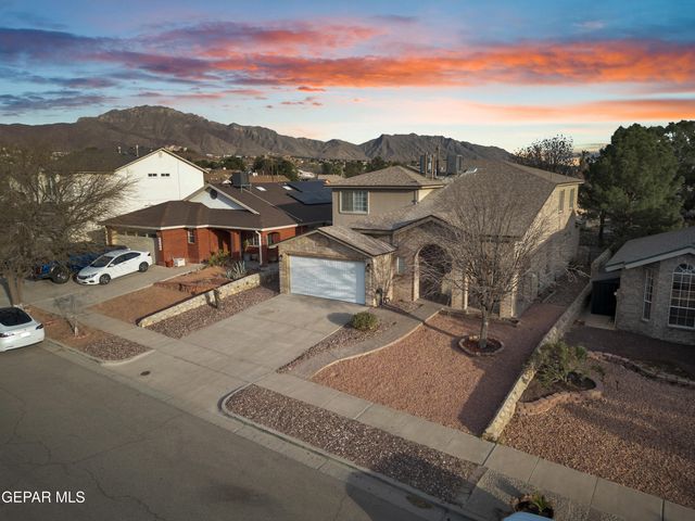 7072 LUZ DE ESPEJO Drive, El Paso, TX 79912