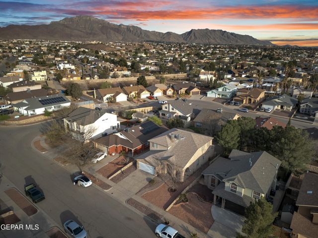 7072 LUZ DE ESPEJO Drive, El Paso, TX 79912