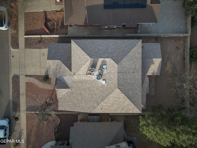 7072 LUZ DE ESPEJO Drive, El Paso, TX 79912