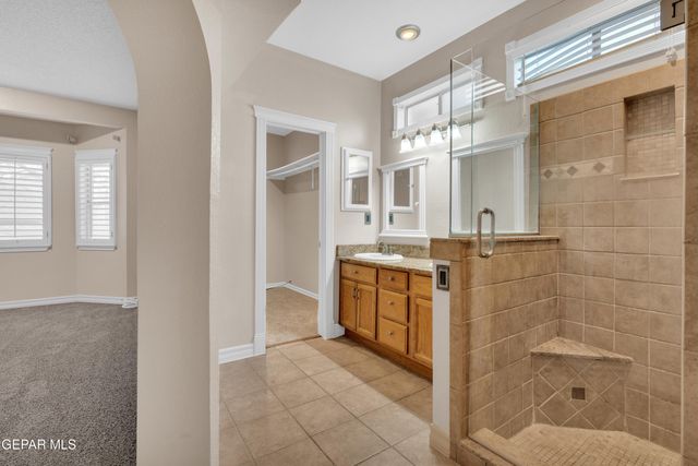 7072 LUZ DE ESPEJO Drive, El Paso, TX 79912