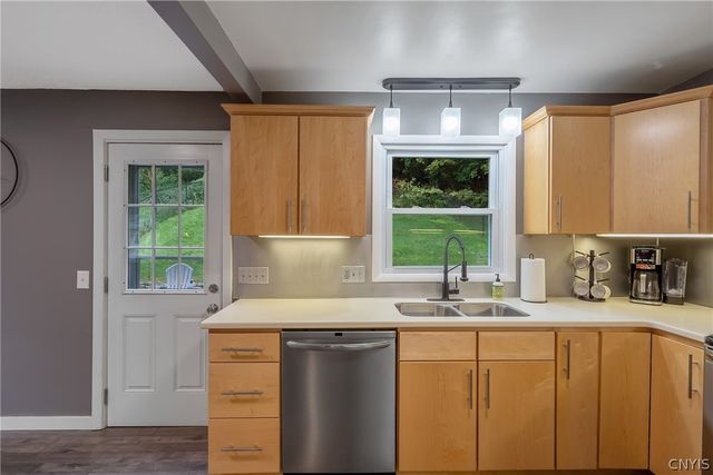 305 Myrtle Street, Syracuse, NY 13204