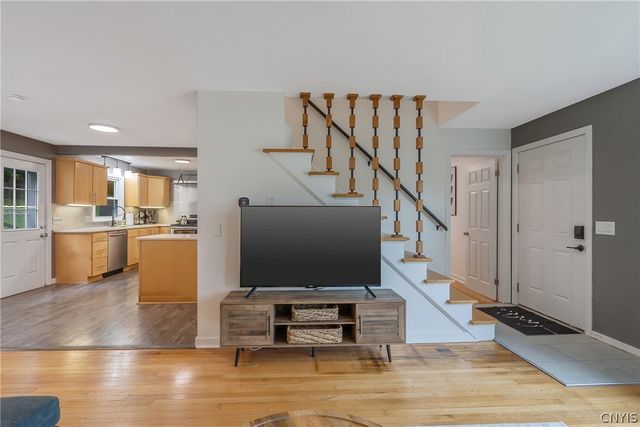 305 Myrtle Street, Syracuse, NY 13204