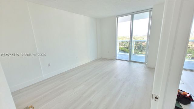 20515 E Country Club Dr 1249, Aventura, FL 33180