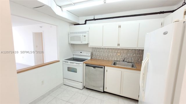 20515 E Country Club Dr 1249, Aventura, FL 33180
