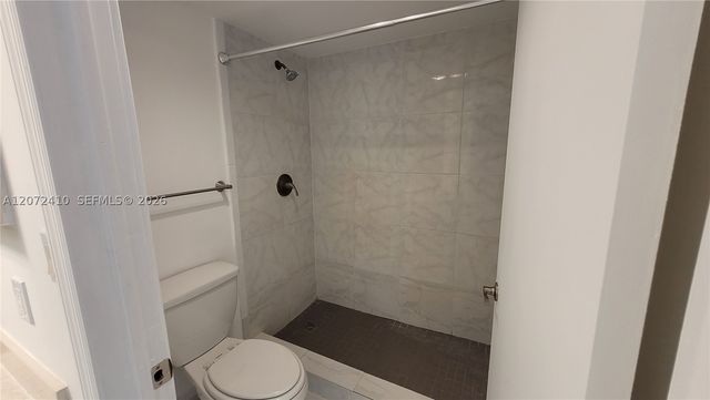 20515 E Country Club Dr 1249, Aventura, FL 33180