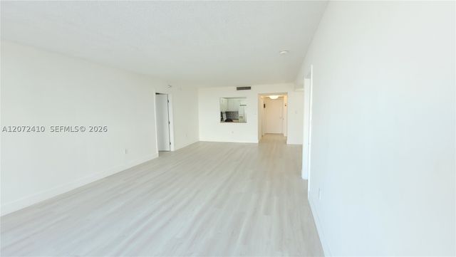 20515 E Country Club Dr 1249, Aventura, FL 33180