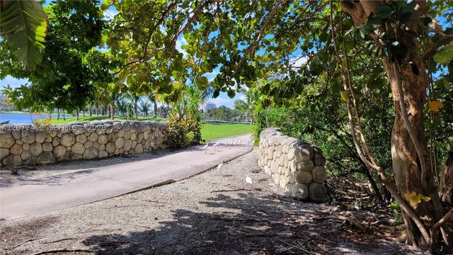 20515 E Country Club Dr 1249, Aventura, FL 33180