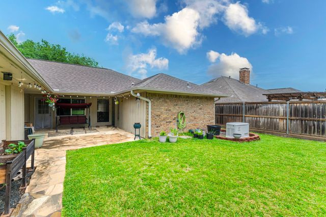1500 Sunnyslope Drive, Carrollton, TX 75007
