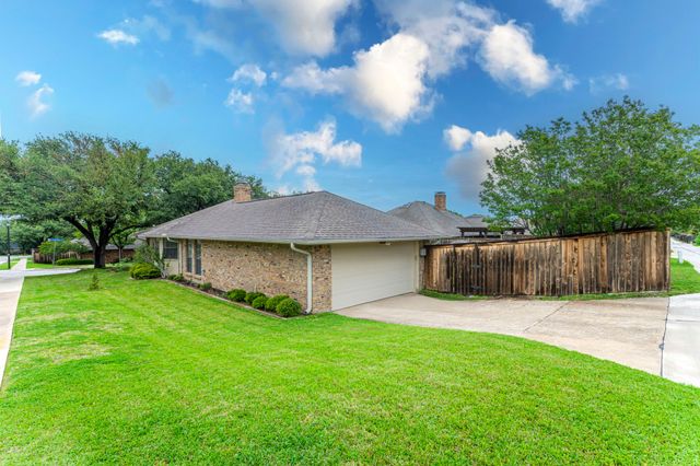 1500 Sunnyslope Drive, Carrollton, TX 75007