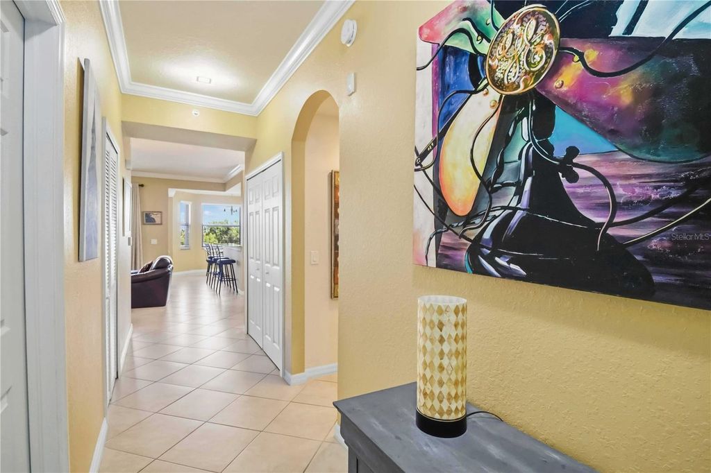 Image 2 of property listing at 7019 RIVER HAMMOCK DRIVE 202, Bradenton, FL 34212
