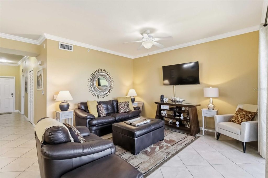 Image 3 of property listing at 7019 RIVER HAMMOCK DRIVE 202, Bradenton, FL 34212