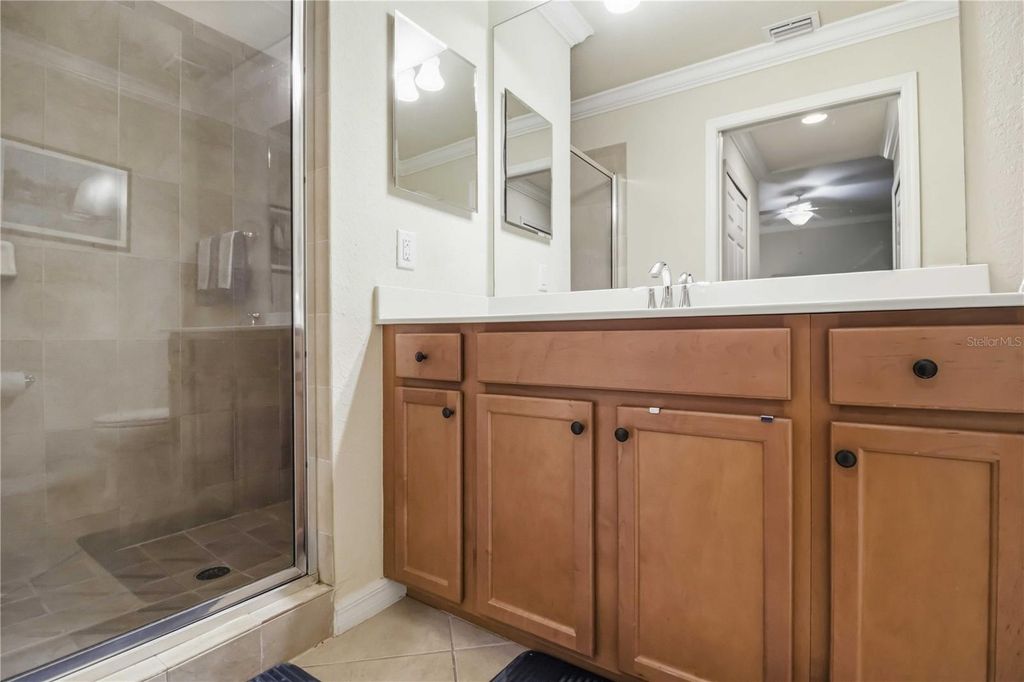 Image 21 of property listing at 7019 RIVER HAMMOCK DRIVE 202, Bradenton, FL 34212