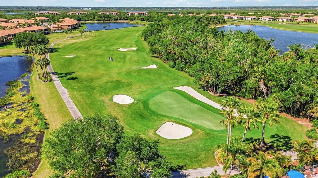 Image 33 of property listing at 7019 RIVER HAMMOCK DRIVE 202, Bradenton, FL 34212