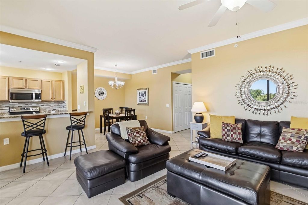 Image 5 of property listing at 7019 RIVER HAMMOCK DRIVE 202, Bradenton, FL 34212