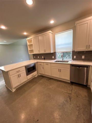 1229 Clifftop Lane, Dallas, TX 75208