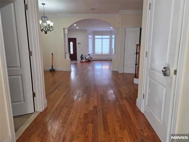 336 Roff Avenue A, Palisades Park, NJ 07650