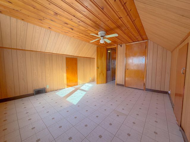 905 S Pearl Street, Knox, IN 46534